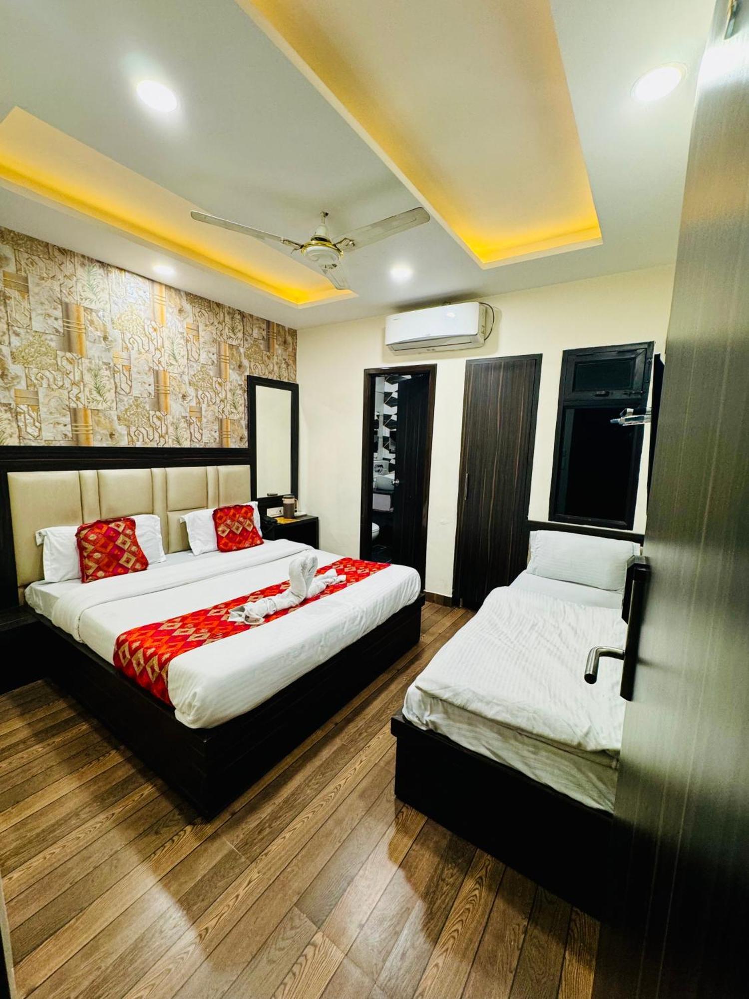 Hotel Kabir Residency 암리차르 외부 사진