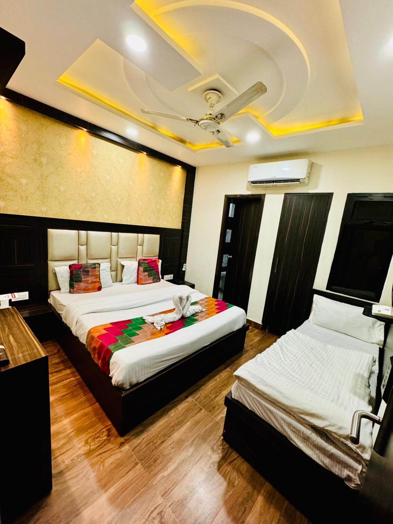 Hotel Kabir Residency 암리차르 외부 사진